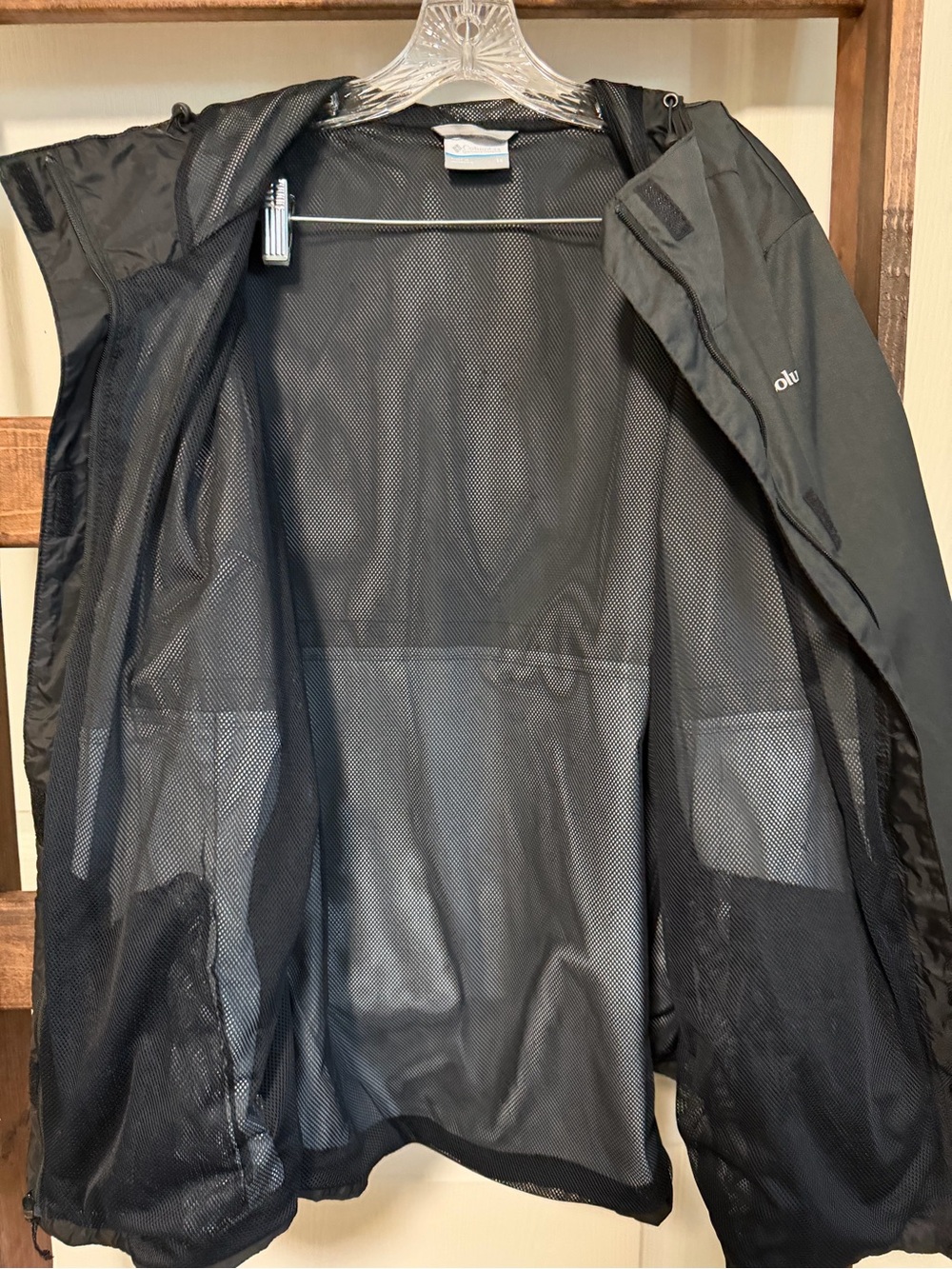 Columbia Two-Tone Black Hooded Rain Jacket - Picture 6 of 6